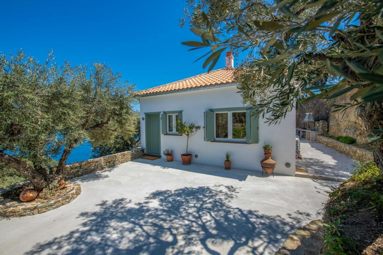 Avgi Villa Glossa Exterior photo
