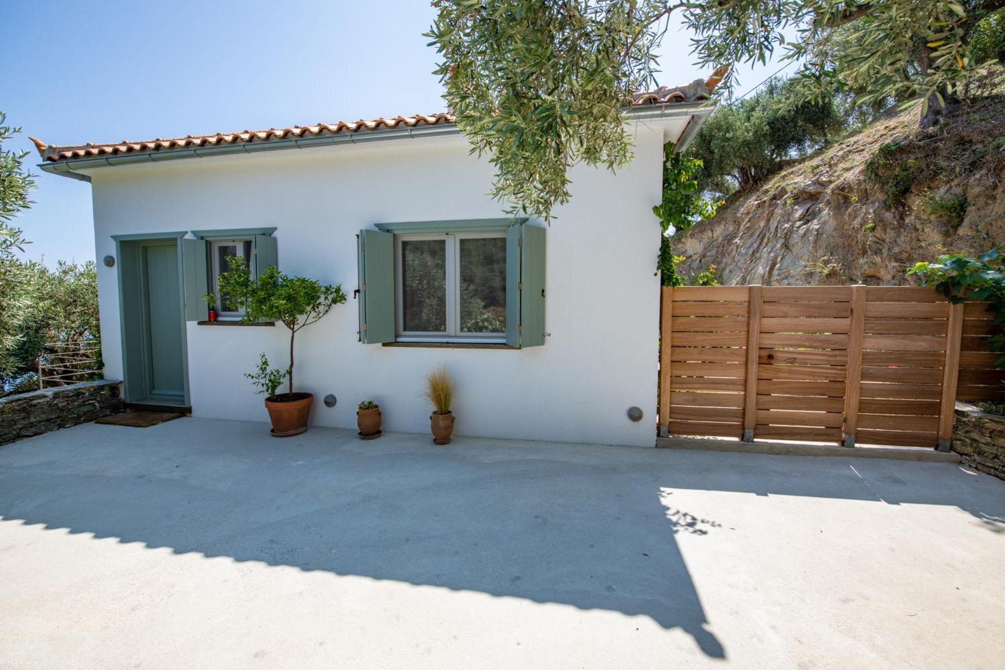 Avgi Villa Glossa Exterior photo